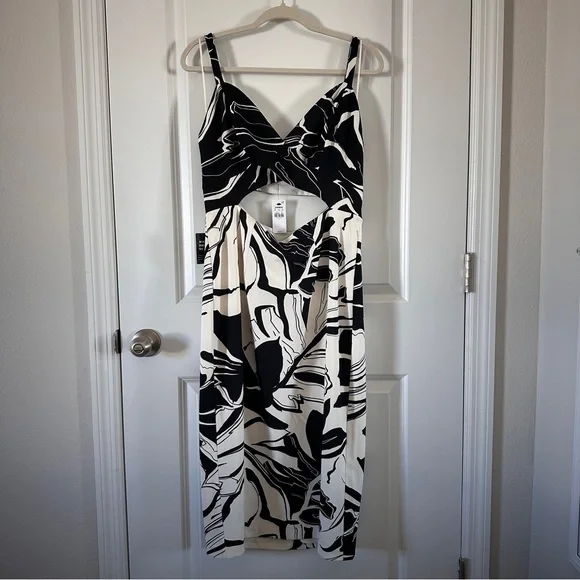 Express NWT Off White and Black Cutout Dress, Large - Picture 3 of 8